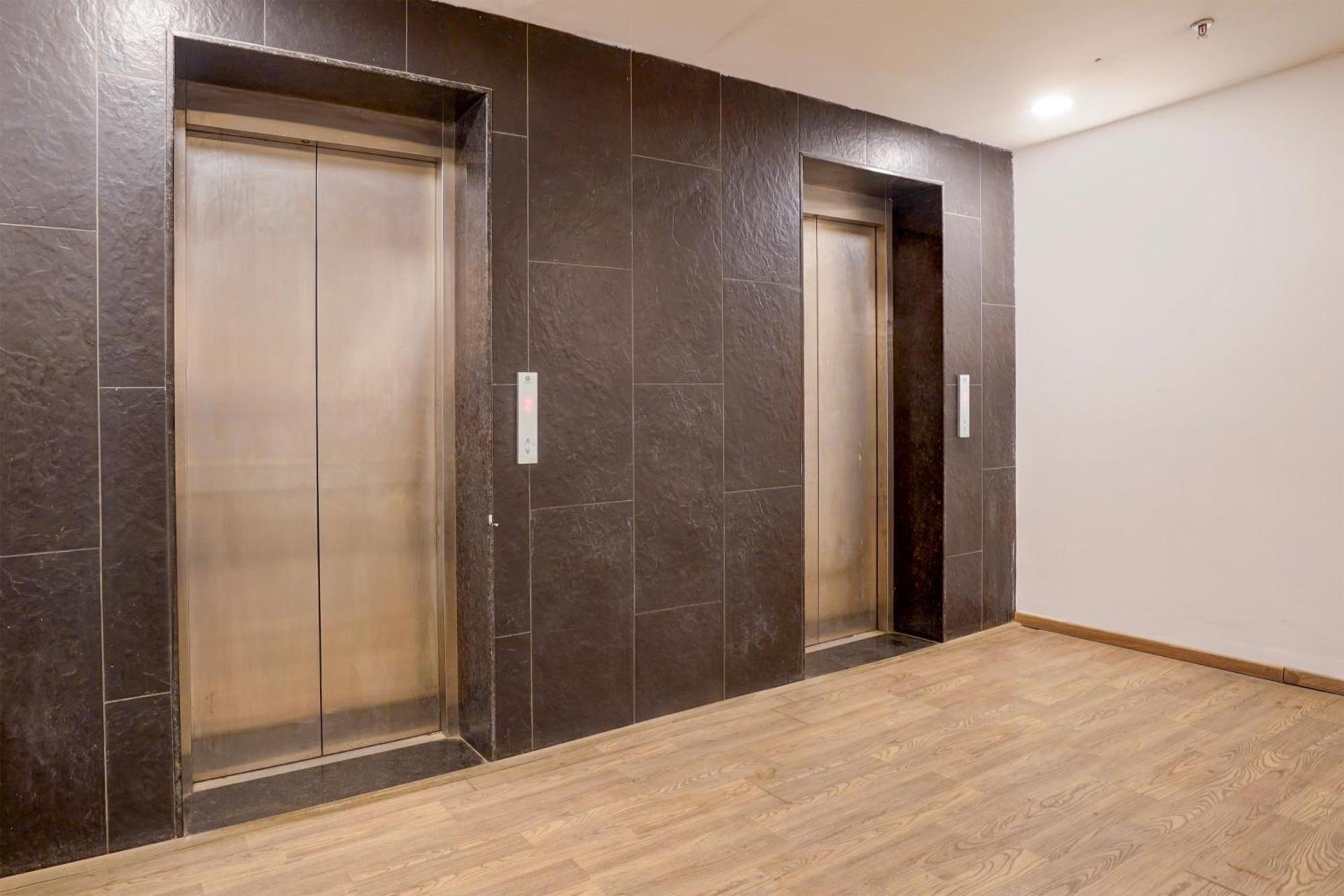 Отель Super Townhouse Gomti Nagar Matiyari Chinhat Экстерьер фото